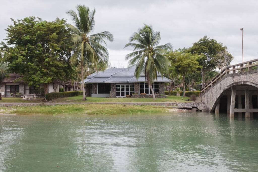 F5 3 Bed Rooms Beach House, Full Kitchen Rayong Exterior photo